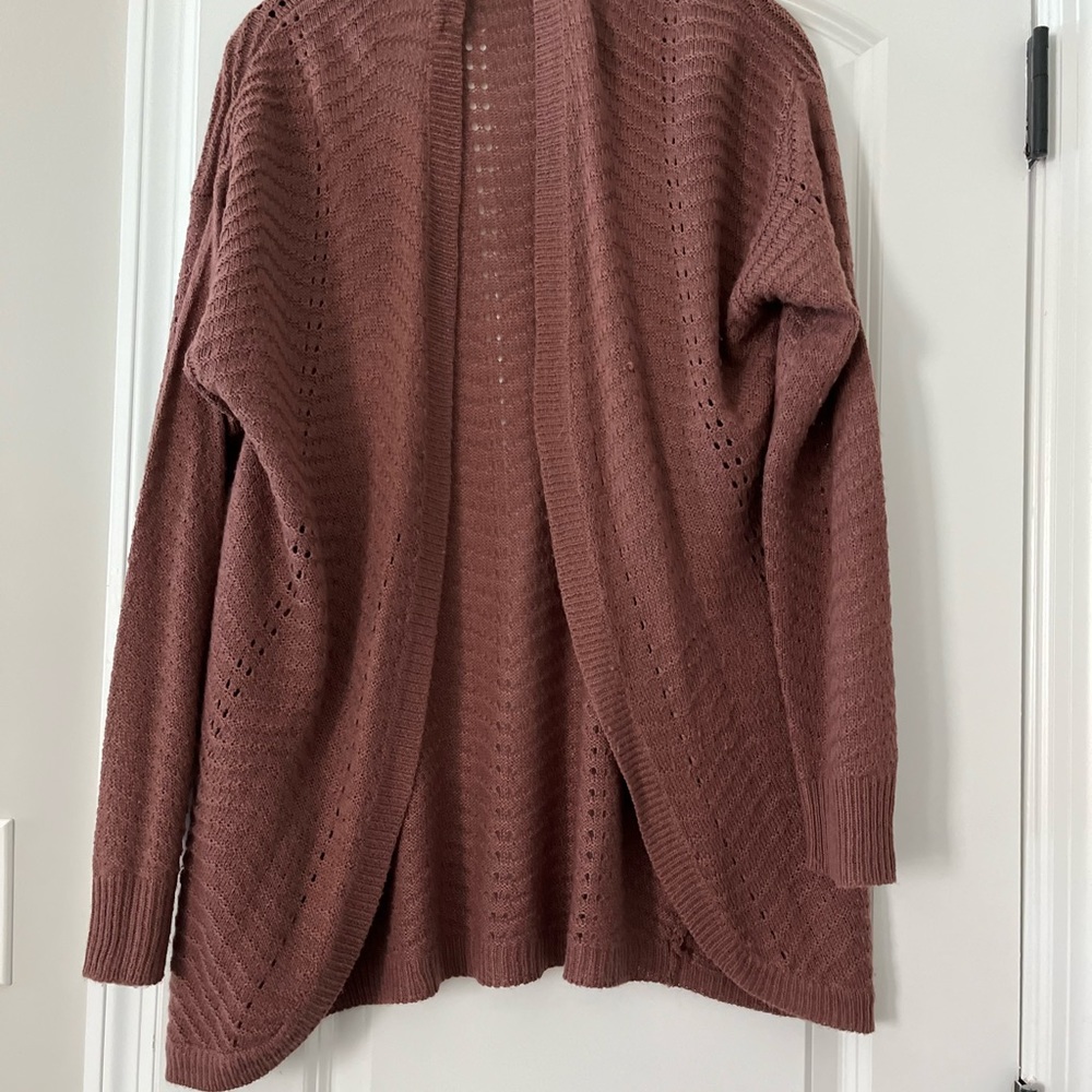 Cardigan sweater XL with curved hem. Open front. Mauve/toast color.